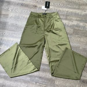 🟢 PRETTY LITTLE THING “TALL SATIN STRAIGHT LEG DAD PANTS” 🟢